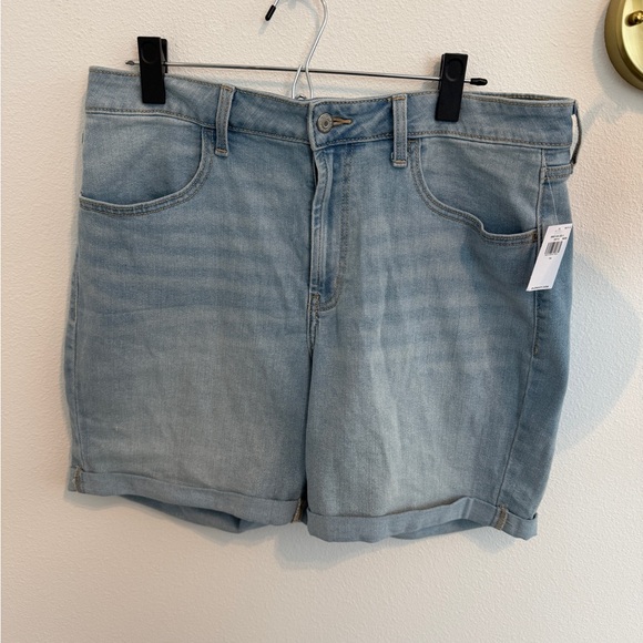 NWT | High Rise Wow Light Blue Jean Shorts - Picture 2 of 5